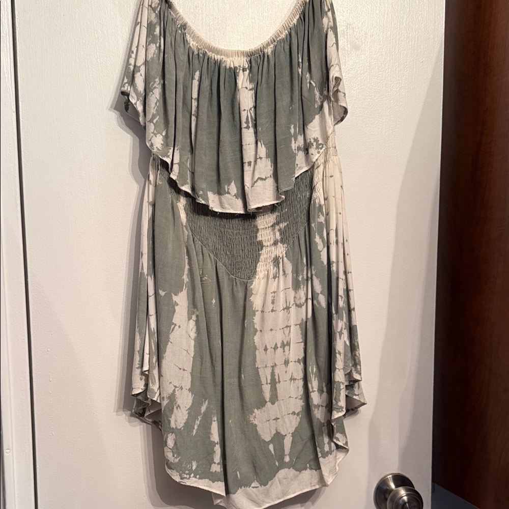 Promesa Sage Green and Cream Tie-Dye Romper